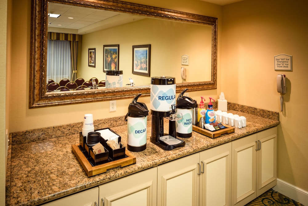 Hilton Garden Inn Tri Cities Kennewick - photo 36