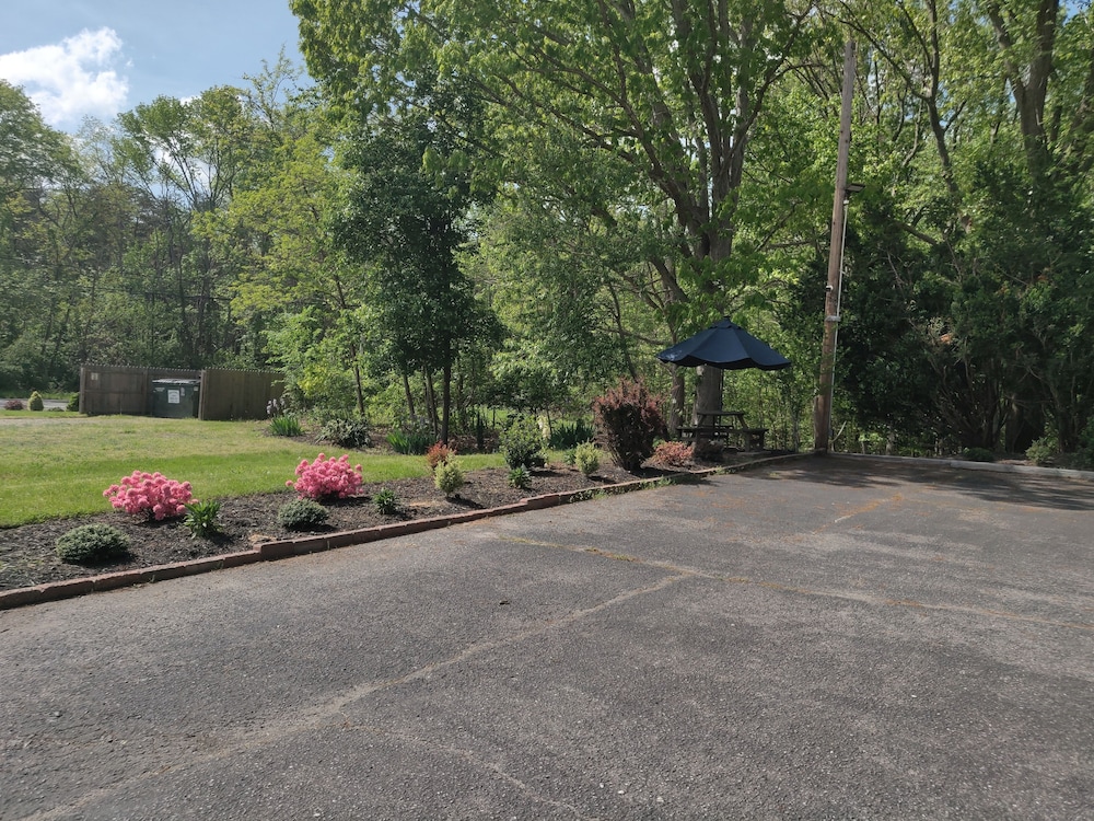 Hill Top Motel - photo 30