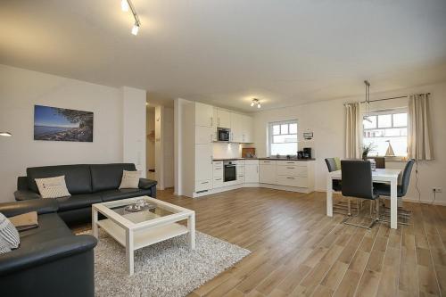 Reethaus Am Mariannenweg 17a — 4-Star Luxury Hotel in Ostseebad Boltenhagen, Germany