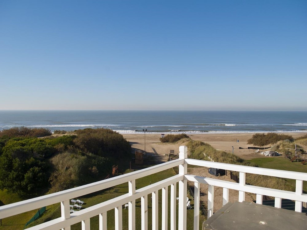 Costa Carilo Apart de Mar By HS — 4-Star Luxury Hotel in Carilo, Argentina