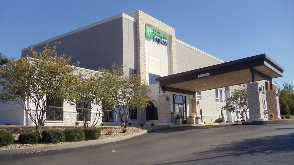 Holiday Inn Express Cloverdale by IHG - photo 74