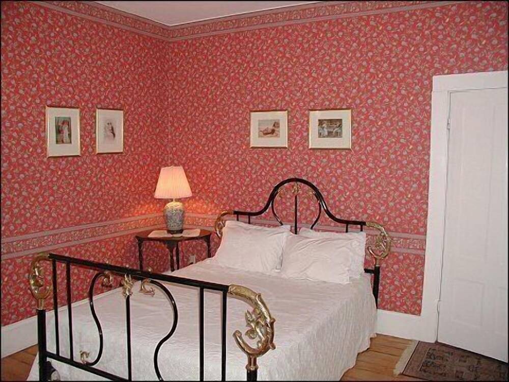 The Central House - photo 4