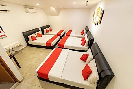 Mary J Hotel Family 10 pax room in Kota Bharu, Malaysia