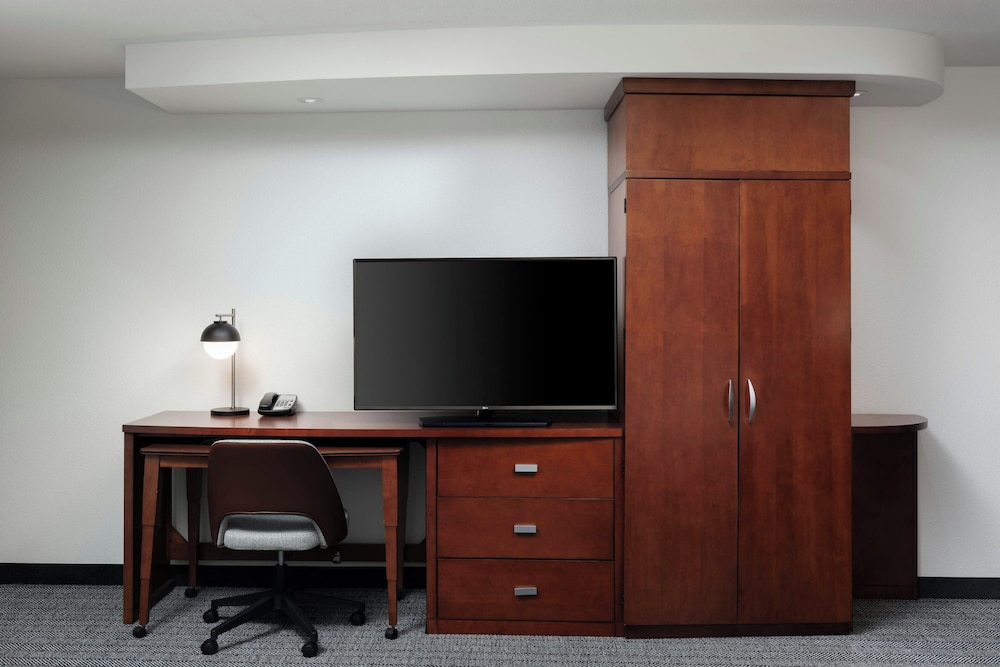 Courtyard by Marriott Wichita At Old Town - photo 11