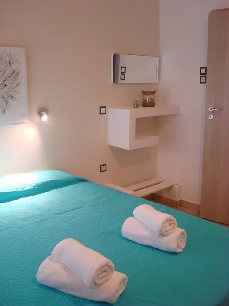 Smaragdi Studios and Rooms — Agios Kirykos — photo 2