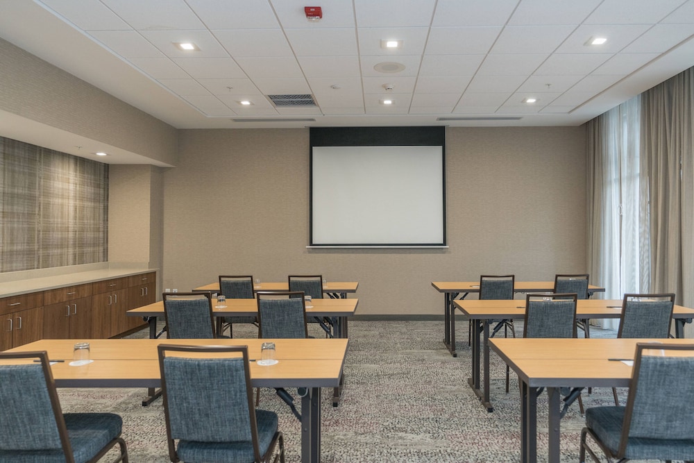 Courtyard by Marriott West Springfield - photo 23