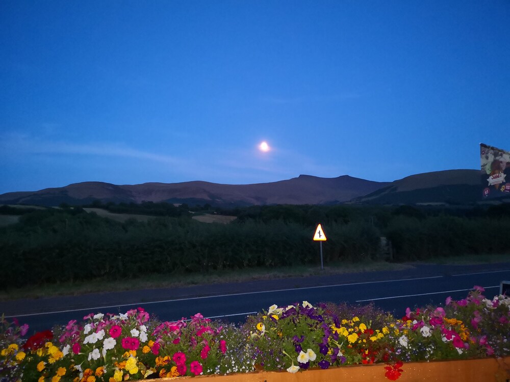 Tai r Bull Country Inn in Brecon, United Kingdom