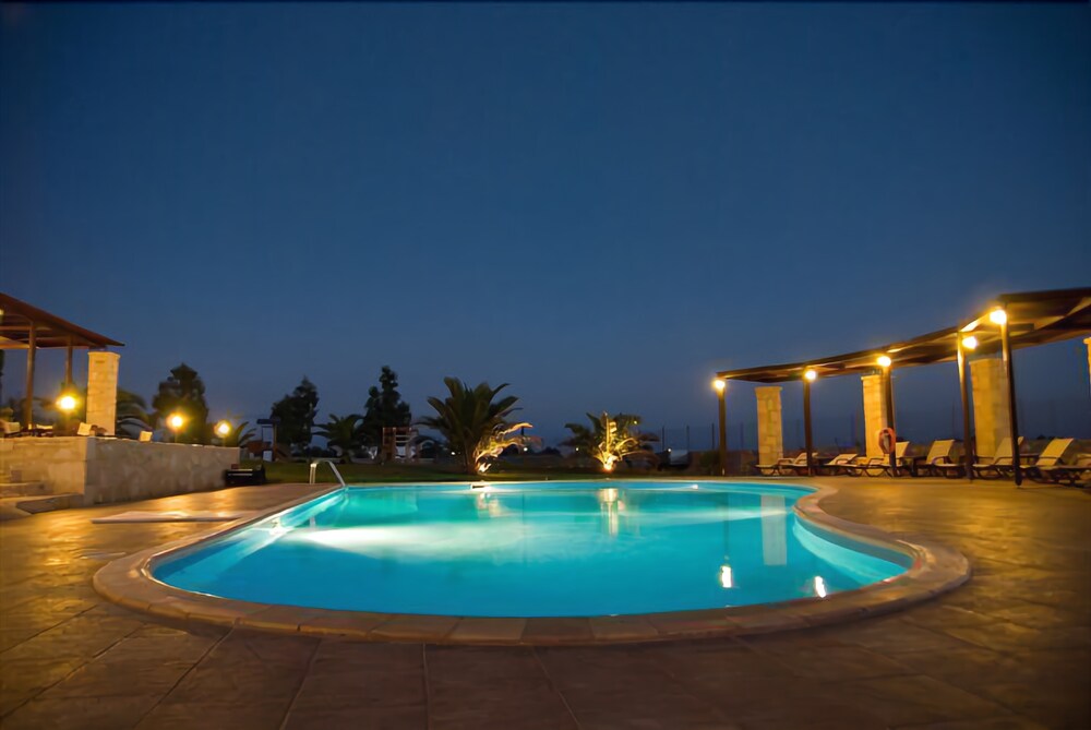 Kallicrates Village — 4-Star Luxury Hotel in Chora Sfakion, Greece