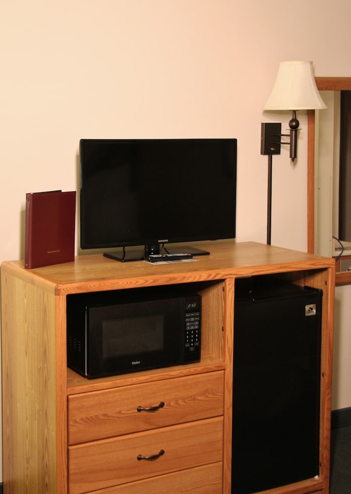 Homestead Inn and Suites - photo 9