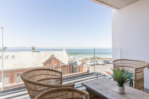 Ocean Glow Apartment 214