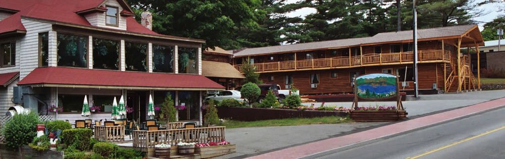 Woodlake Inn - featured photo
