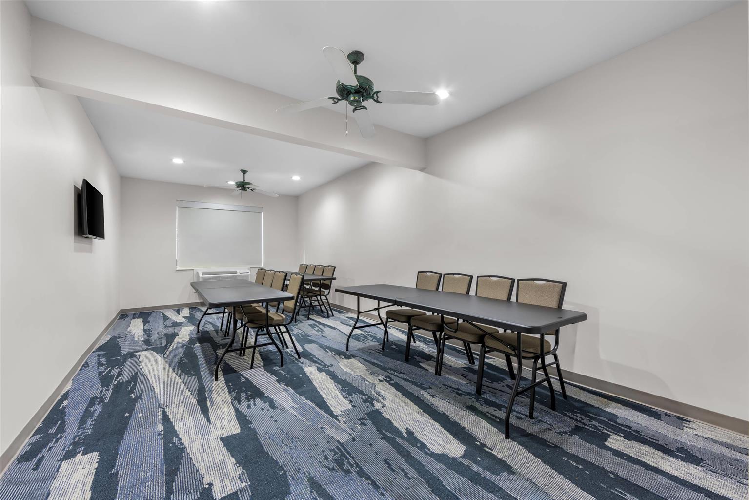 Comfort Suites London South - photo 49