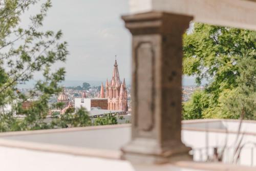 Casa Barranca Vista Modern 3BR Villa in Historic Centro — 4-Star Luxury Hotel in San Miguel De Allende, Mexico