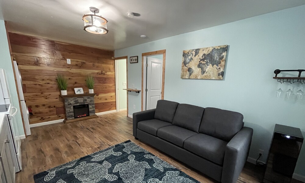 The Anchorage Motel - photo 25