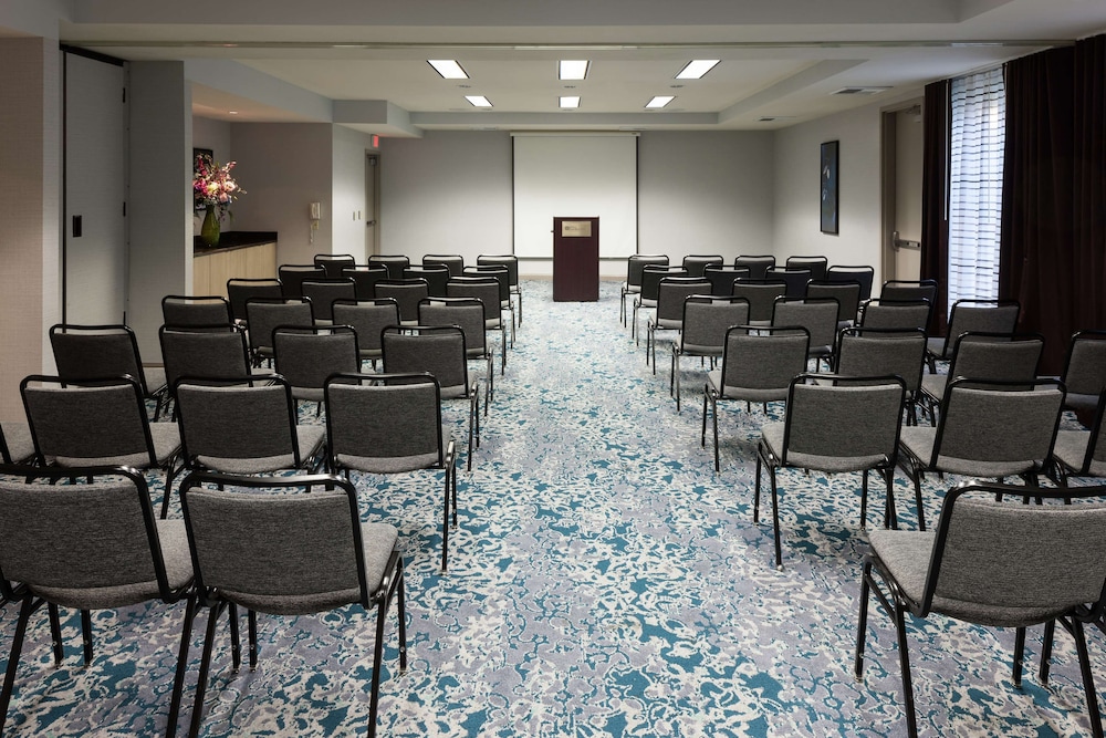 Hilton Garden Inn Sacramento South Natomas - photo 20