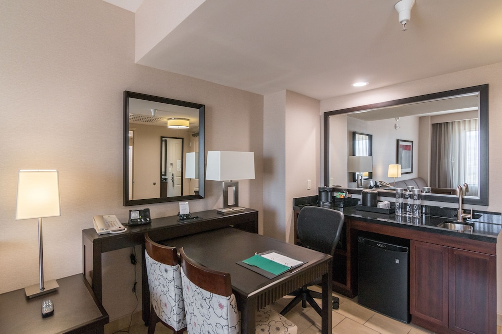 Embassy Suites Palmdale - photo 19