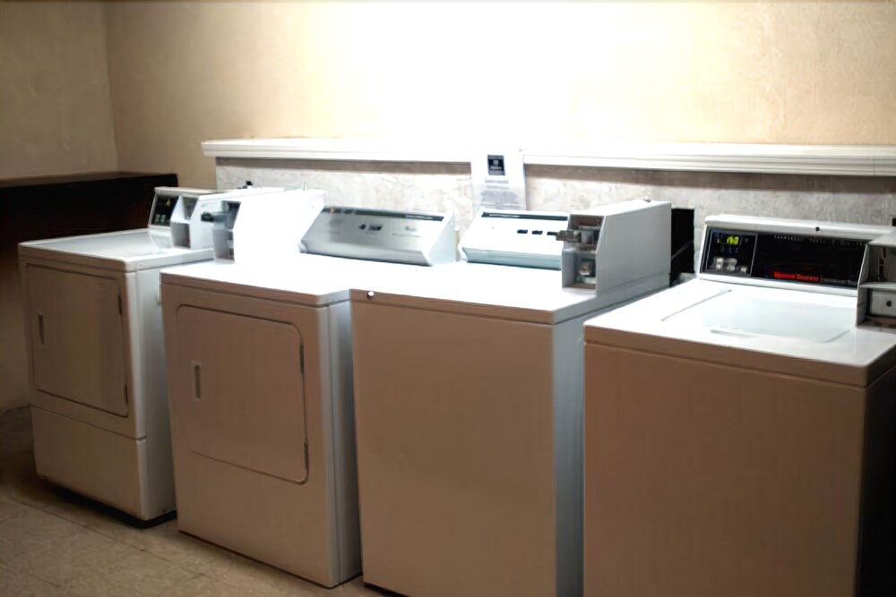 Westgate Inn and Suites - photo 14
