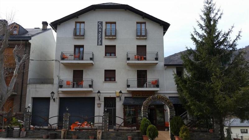 Hostal Can Josep 4931230 — Sort