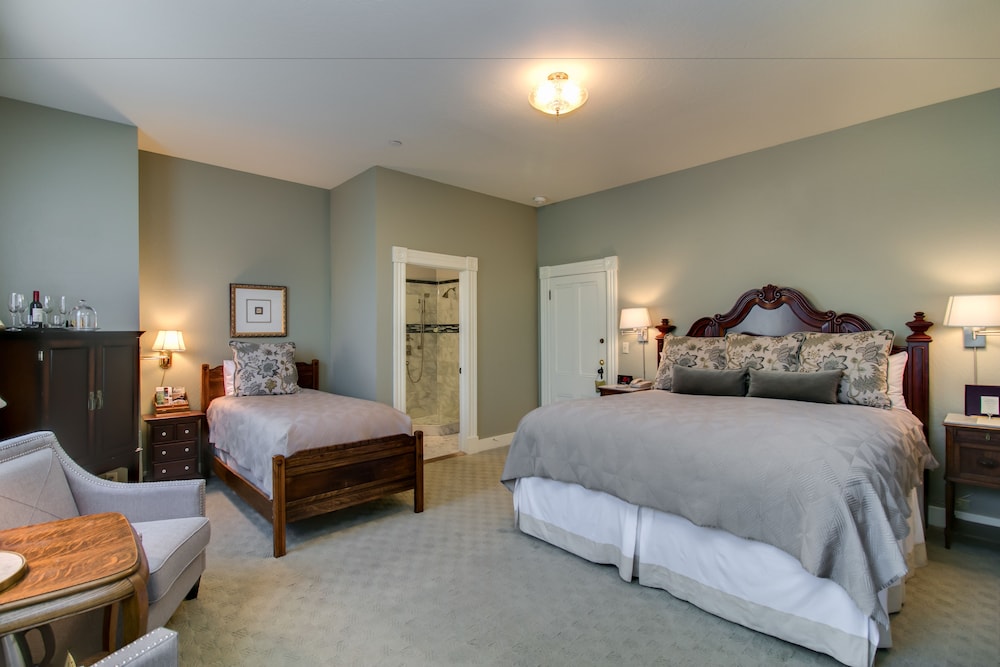 Winchester Inn - photo 3