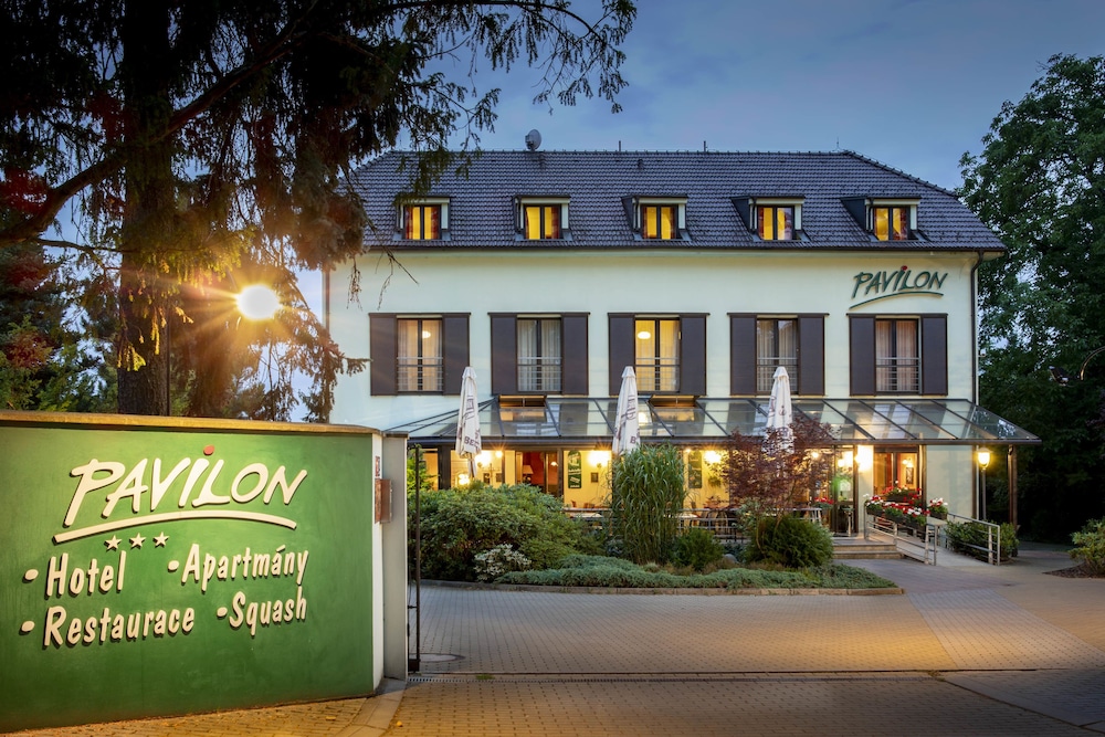 Hotel Pavilon — hotel in Ricany