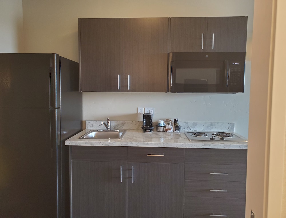 Simple Suites Boise Airport - photo 13