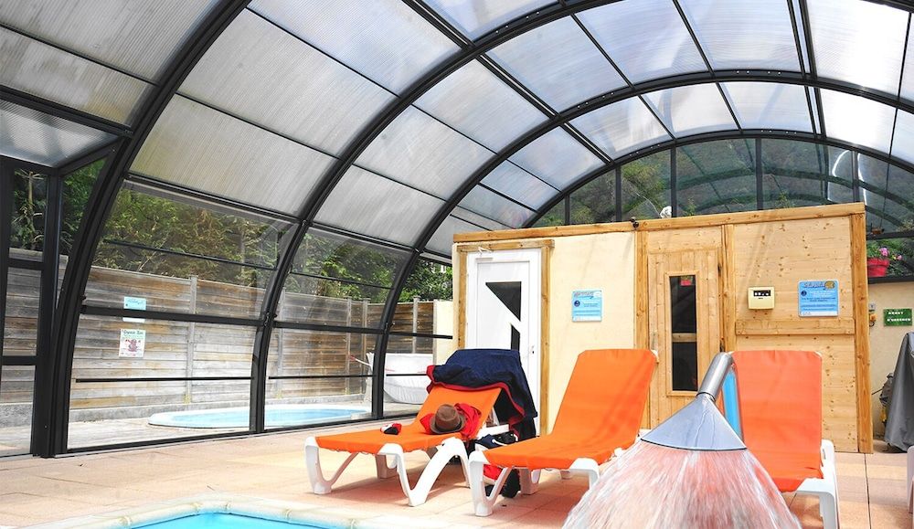 Camping le Chateau de Rochetaillée — 5-Star Luxury Hotel in Le Bourg-D'oisans, France