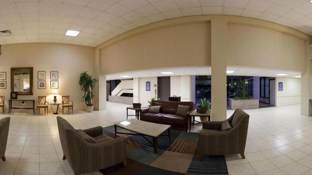 Holiday Inn Express Little Rock Airport an IHG Hotel - photo 2