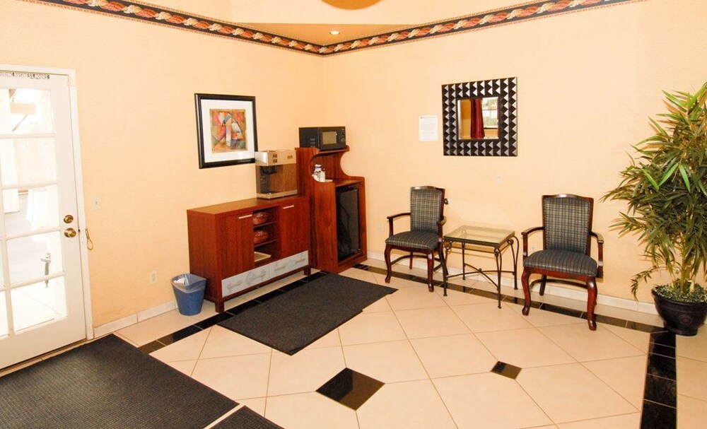 Regency Inn and Suites Moreno Valley - photo 3