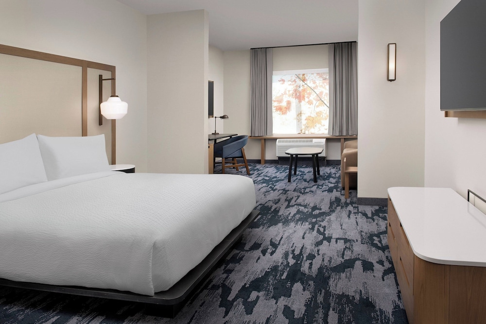 Fairfield Inn & Suites by Marriott Santa Rosa Rohnert Park - photo 12