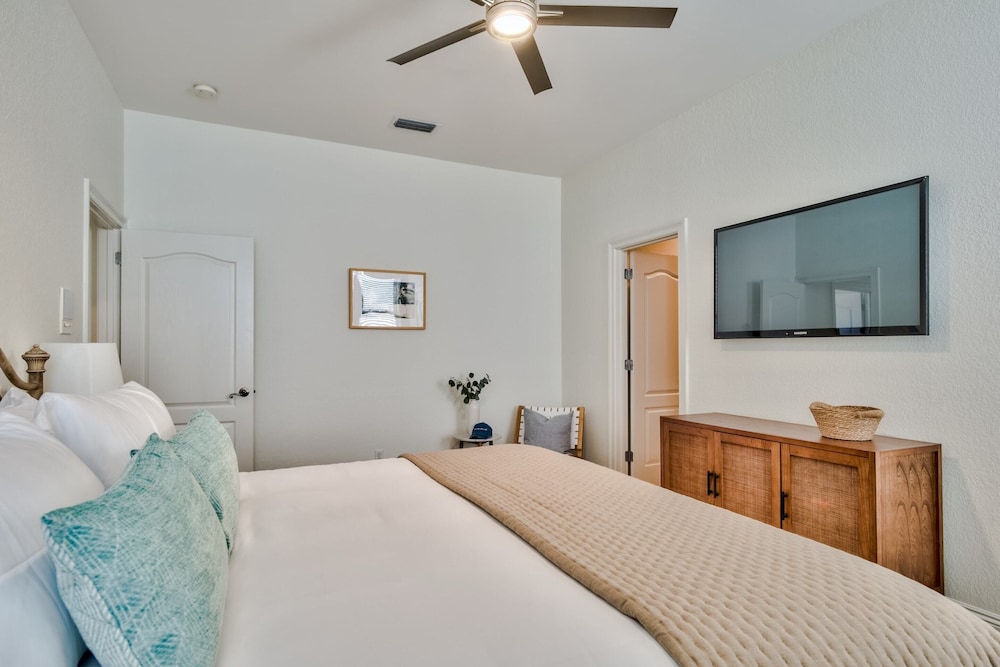 Sand Dollar by Avantstay Spectacular Beachside Oasis w Gorgeous Views - photo 3