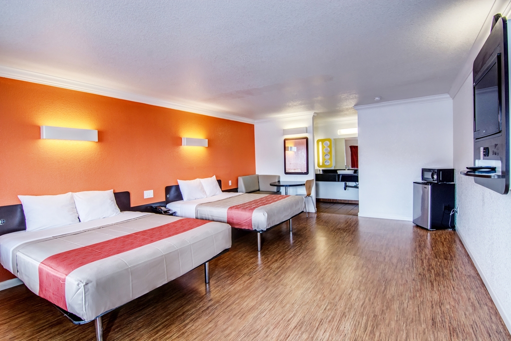 Motel 6 Manteca CA - photo 17