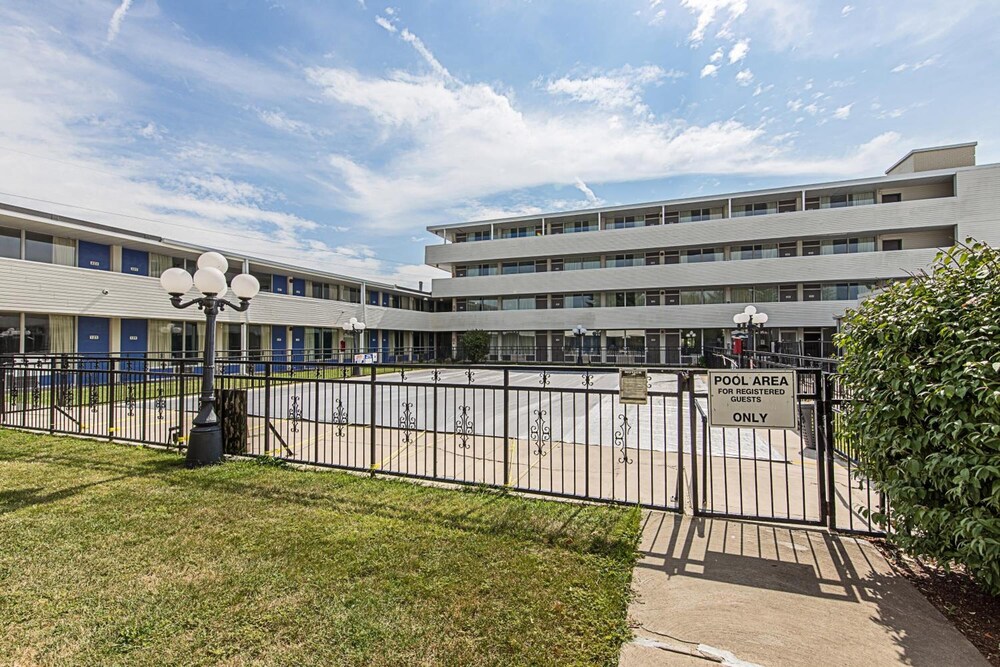 Studio 6 Pekin Il - photo 2