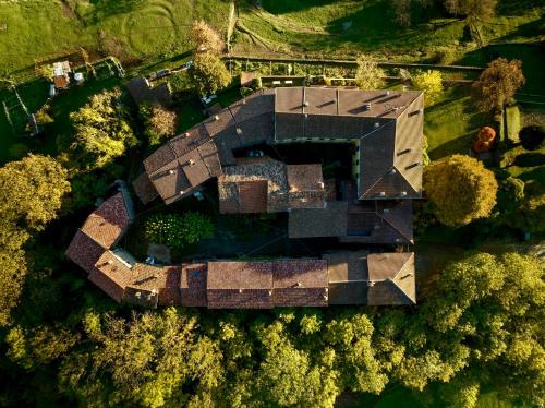 Workation Castle — 4-Star Luxury Hotel in Carlazzo, Italy