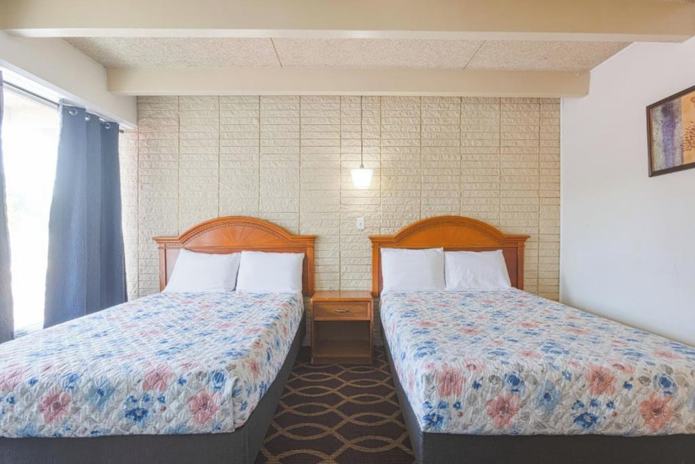 Sonrise Inn Lincoln Hwy By OYO - photo 43