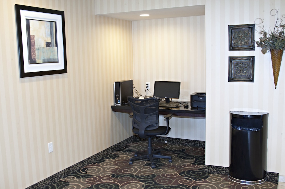 Cobblestone Inn & Suites Langdon - photo 35