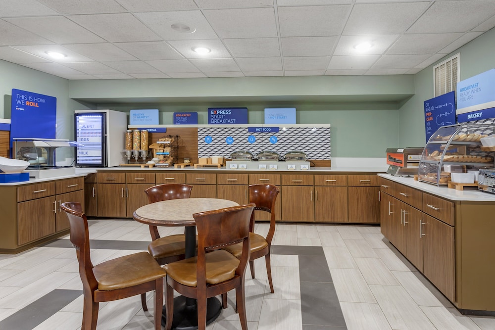 Holiday Inn Express Branson Green Mountain Drive by IHG - photo 40