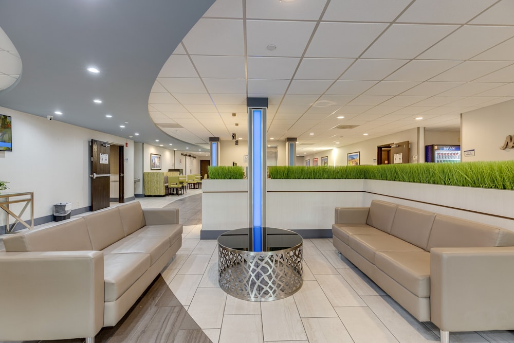 The Alexis Inn & Suites Nashville Airport - photo 4