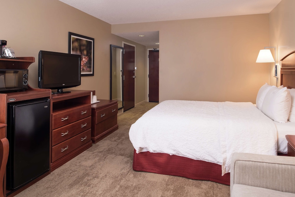 Hampton Inn Columbia Northeast Fort Jackson Area - photo 26