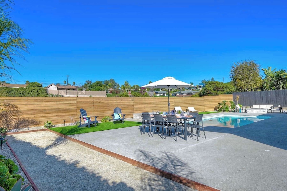 Immaculate 3 BDR in Oceanside Private Pool & Spa - photo 27