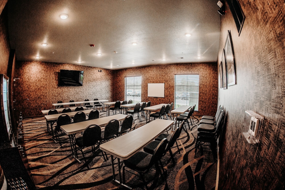 Cobblestone Hotel & Suites International Falls - photo 45