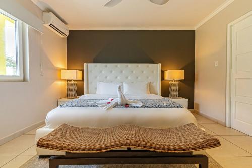Only 350 yards from Eagle Beach — 4-Star Luxury Hotel in Oranjestad, Aruba