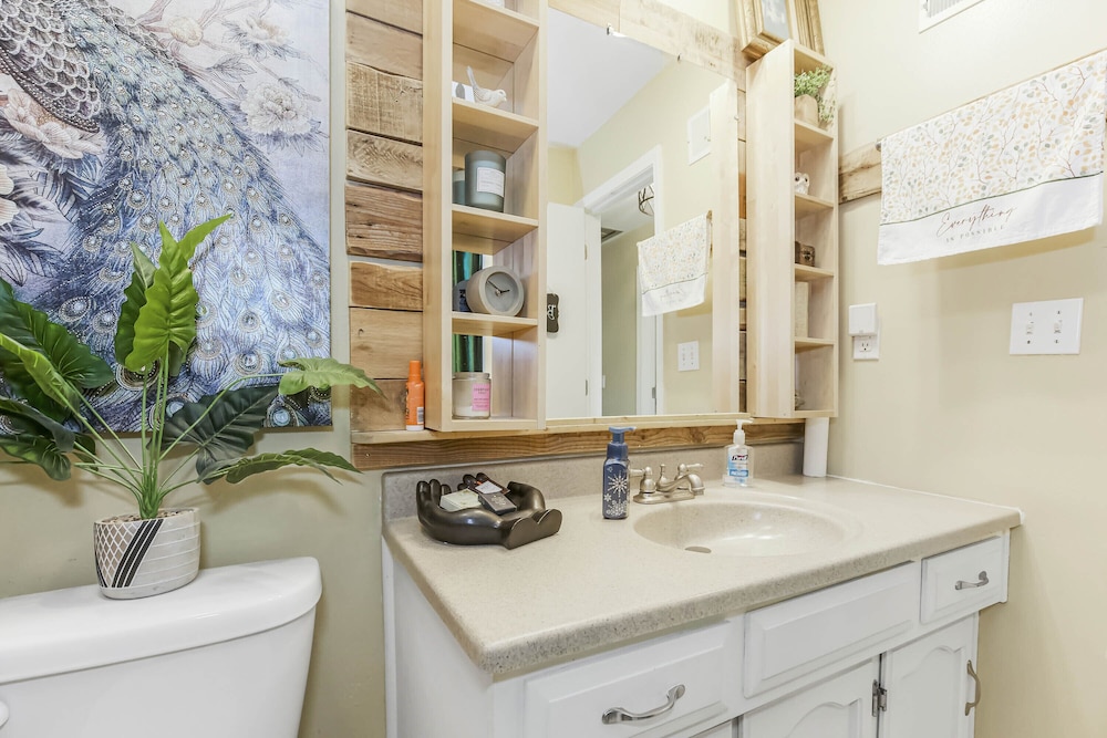 Becky & Marvels 420 Stay - photo 8