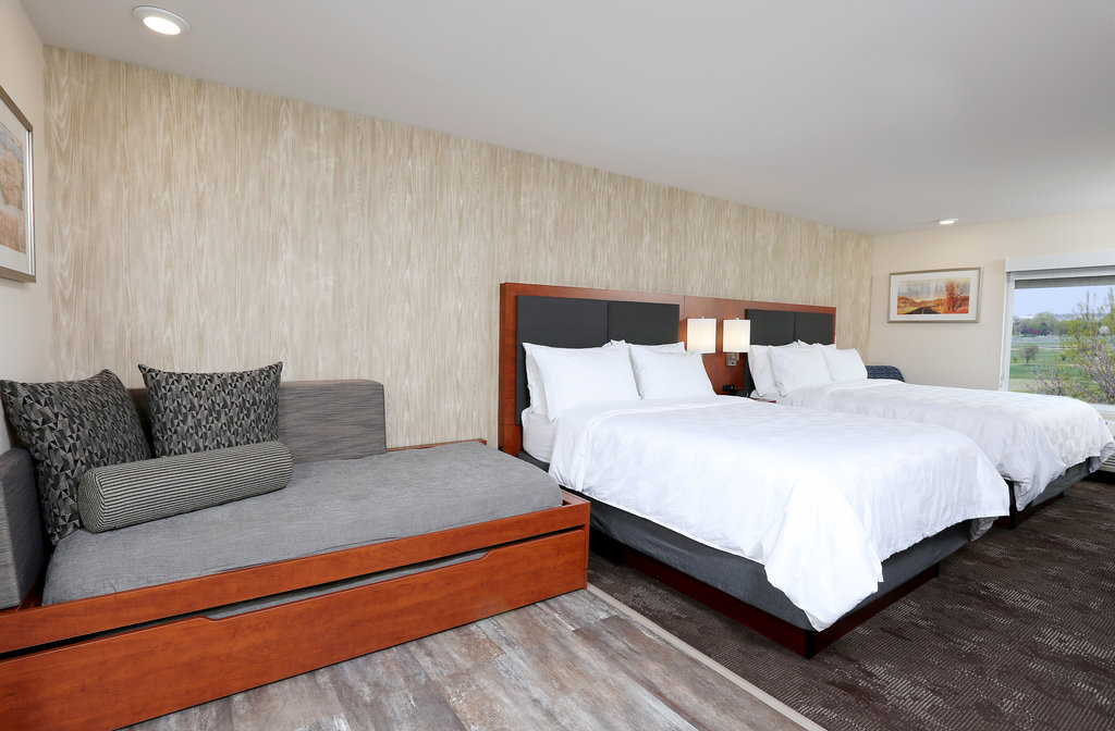 Holiday Inn & Suites Sioux Falls Airport by IHG - photo 16