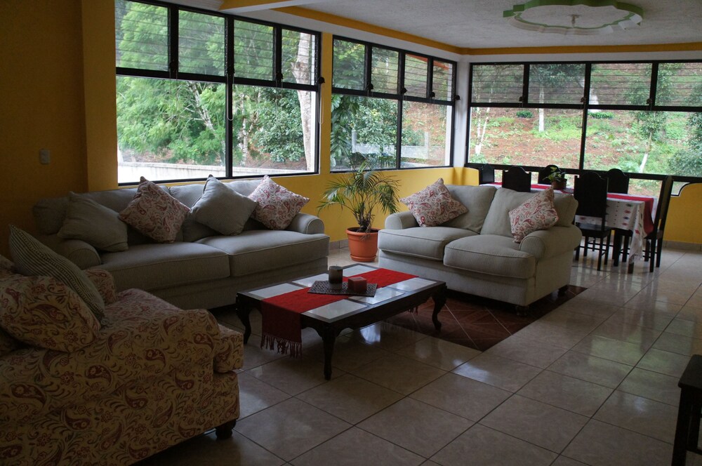 Hotel y Restaurante Eco Chibulbut — Coban — photo 4