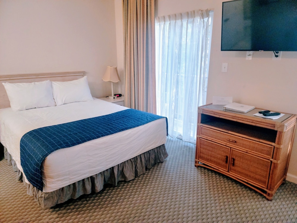 Beaufort Harbour Suites - photo 7