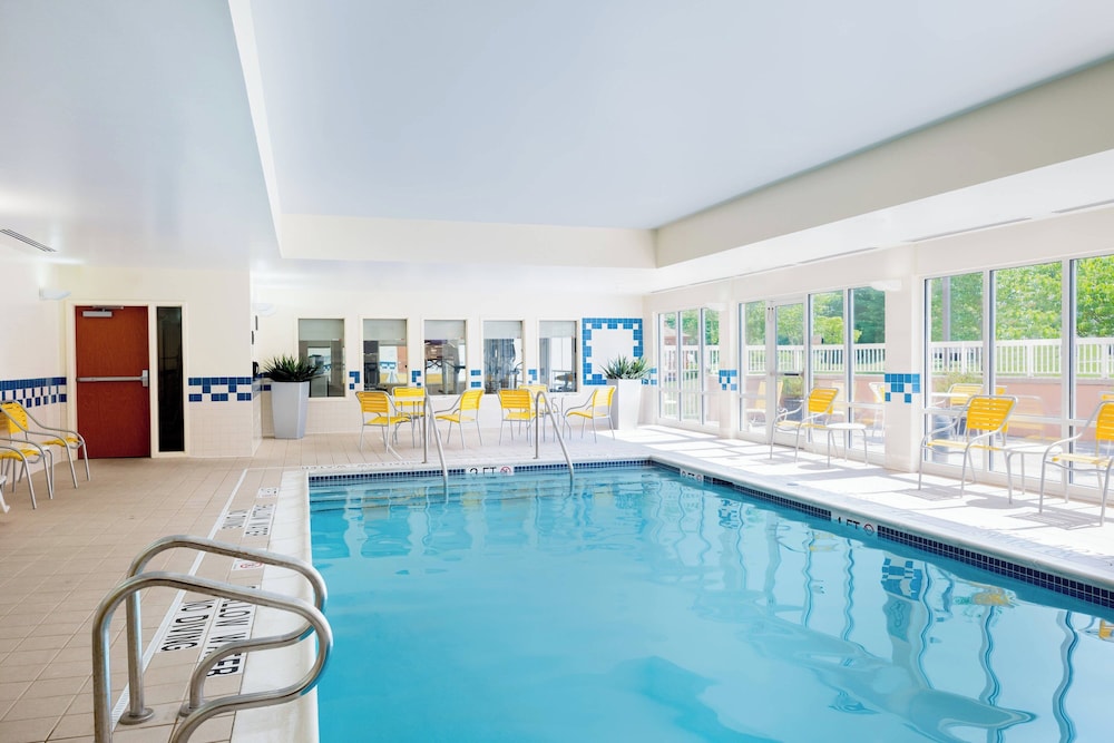Fairfield Inn & Suites by Marriott State College - photo 18