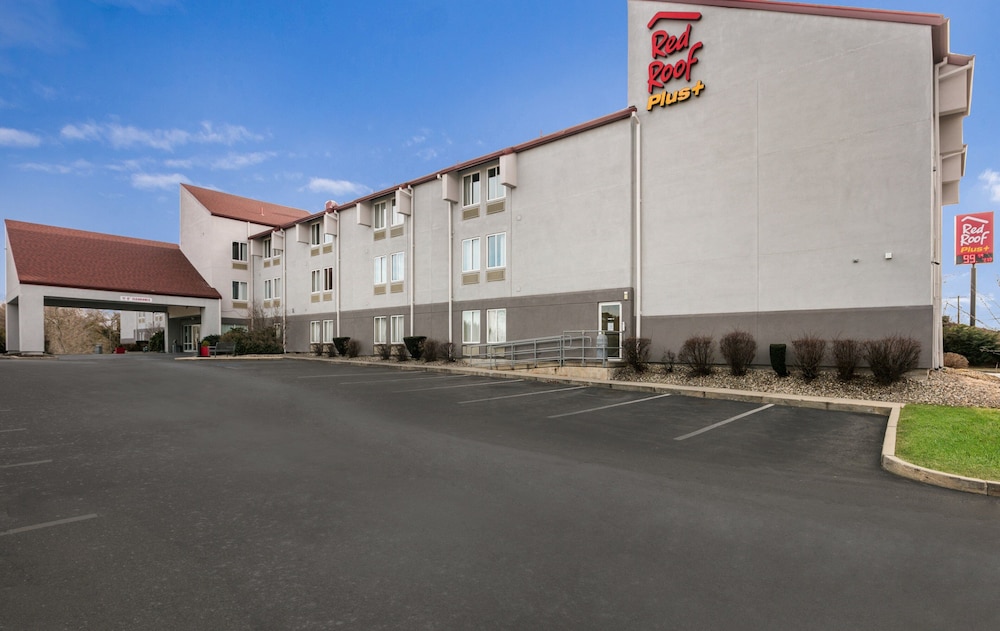 Red Roof Inn PLUS Boston Logan - photo 34