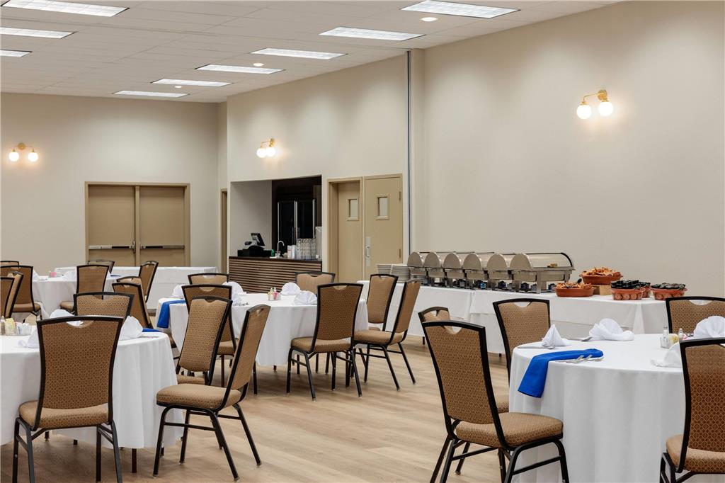 Ramada by Wyndham Del Rio - carbon neutral hotel in Del Rio