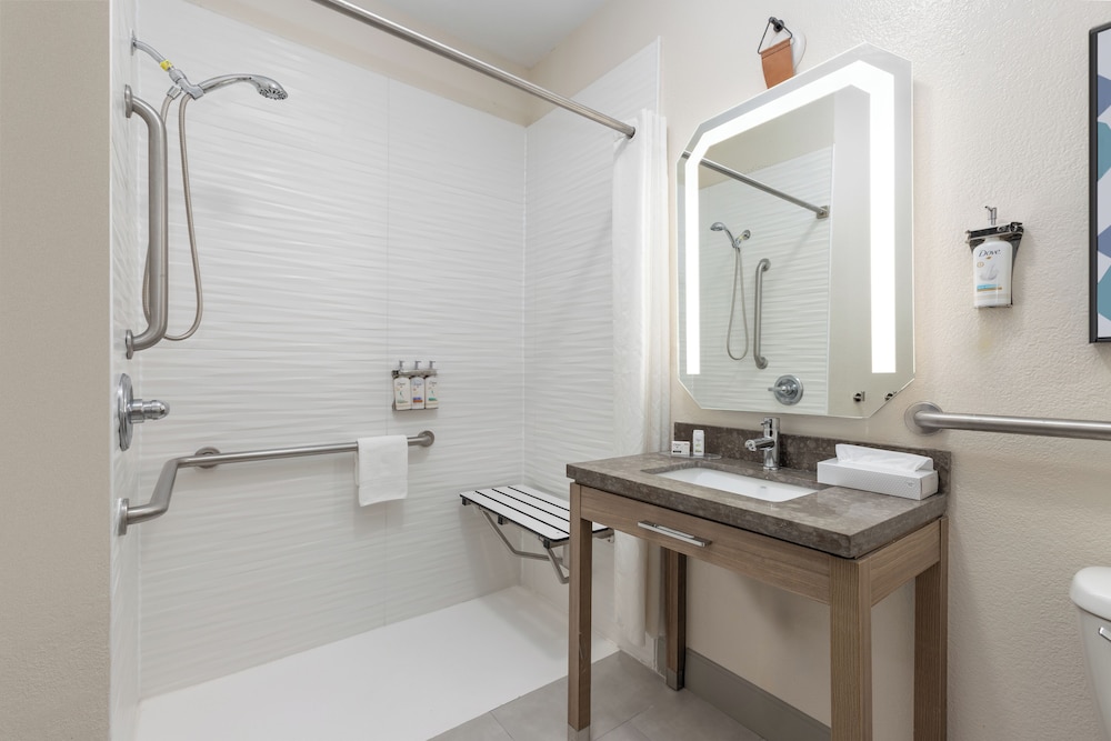 Candlewood Suites Houston by IHG - photo 33