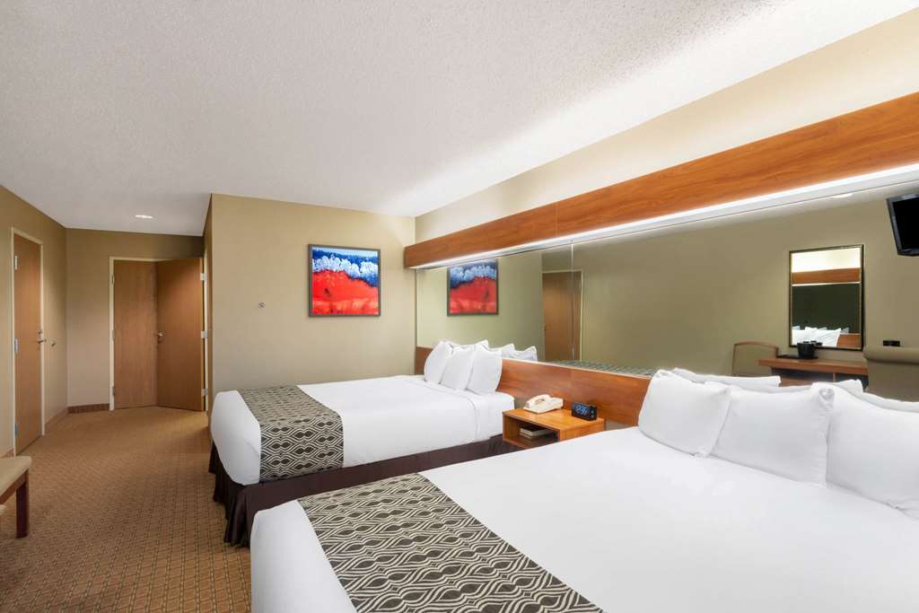 Microtel Inn & Suites by Wyndham Raton - photo 16